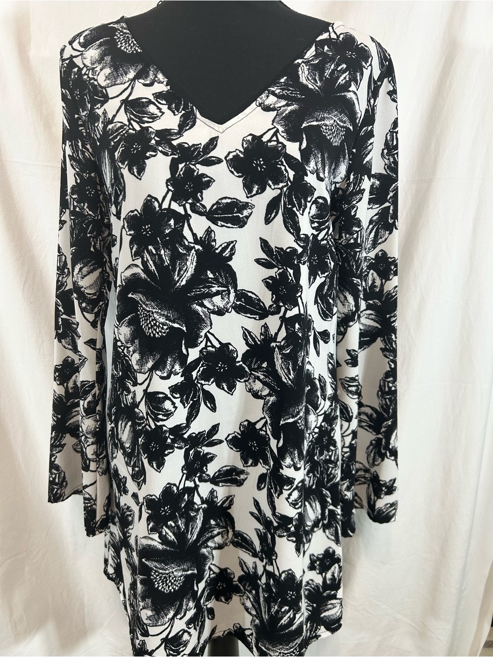 Leith Black & White Floral Long Sleeve Shift Dress Size S